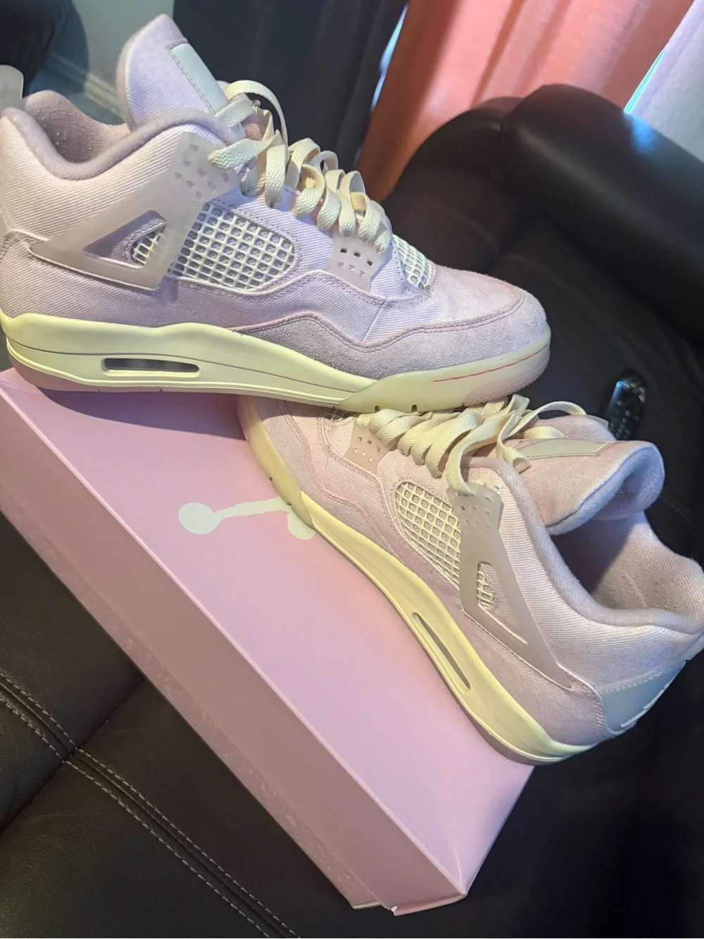 Jordan 4’s  Pink Shoe Box with Mint Jumpman